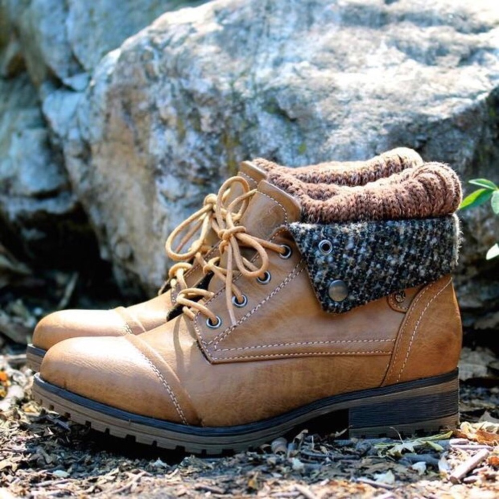 Cozy Women’s Sweater Bootie